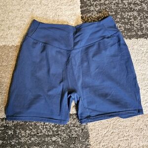 Alphalete Everyday Core Mid Rise Short